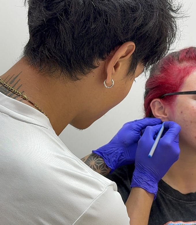 Piercing (2)